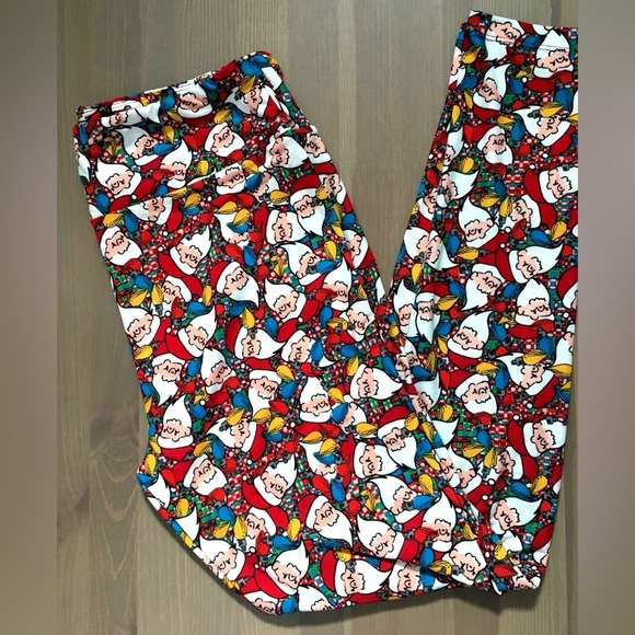 LuLaRoe Pants - Nwot rare Santa OS LULAROE leggings